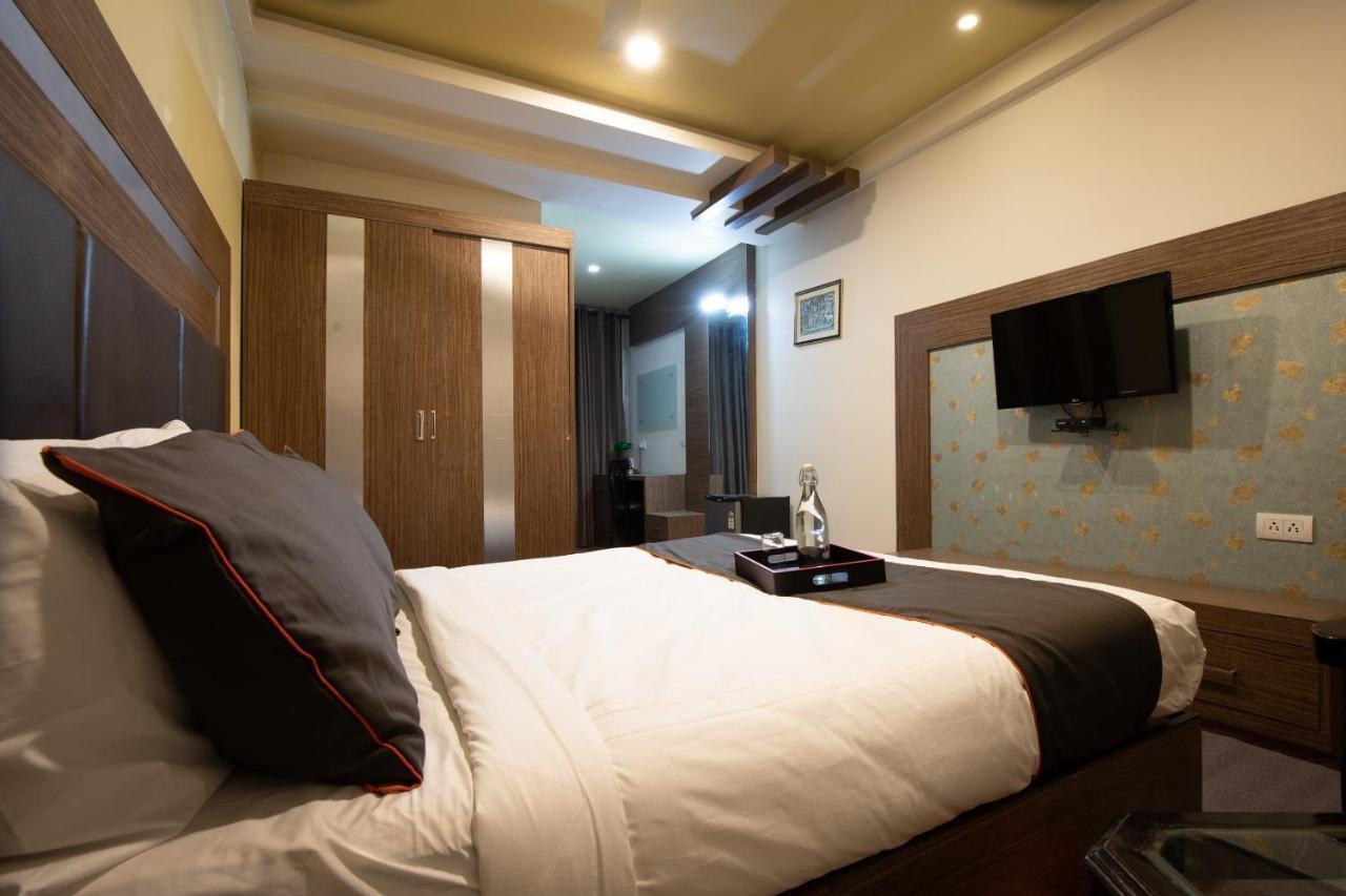 Oyo 79355 Collection O Hotel Adona Meenangadi Kültér fotó