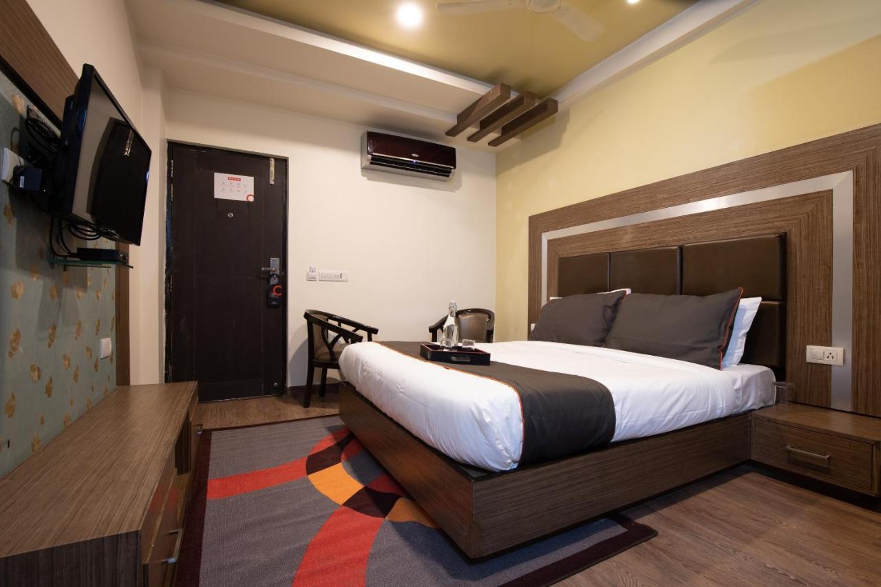Oyo 79355 Collection O Hotel Adona Meenangadi Kültér fotó